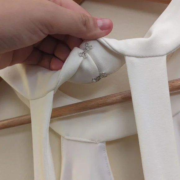 NWT Bebe White Cropped Halter Top - Picture 9 of 13